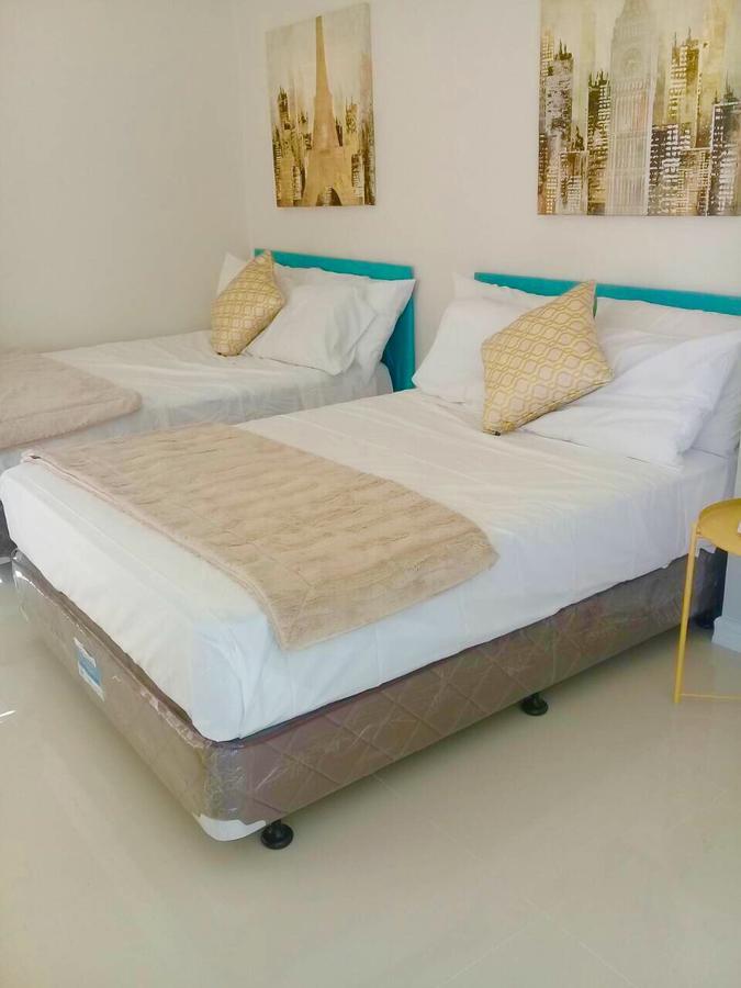 The Guest House Laoag Bagian luar foto
