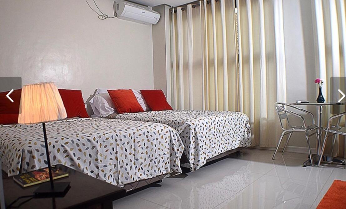 The Guest House Laoag Bagian luar foto